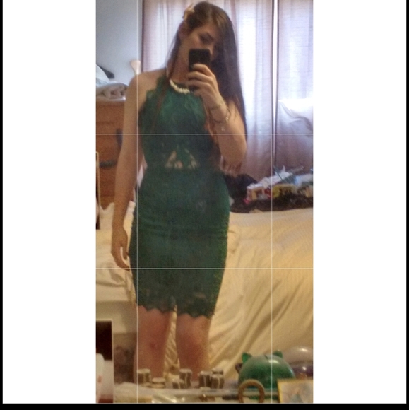 Gorgeous open back green dress - Picture 2 of 5